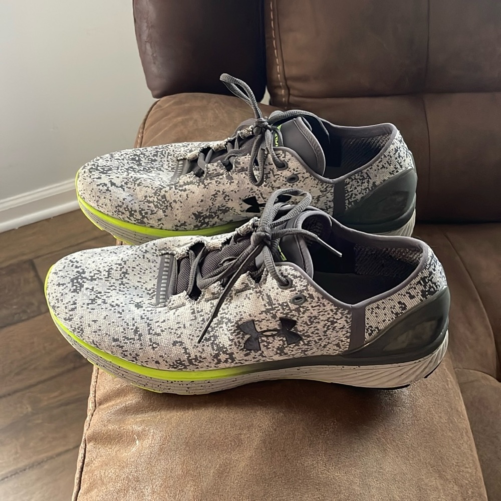 Men’s Under Armour sneakers